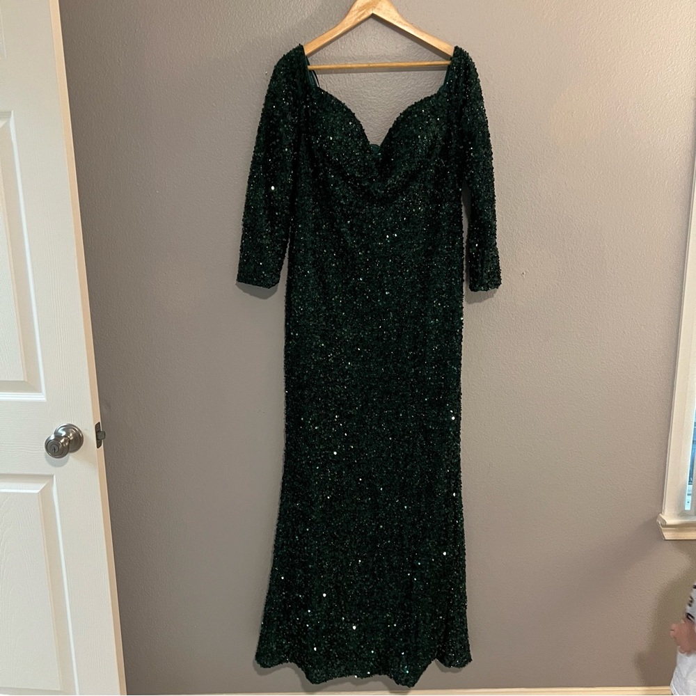 NWT House of Chic Curve Plus Green Sequin Gown 2XL